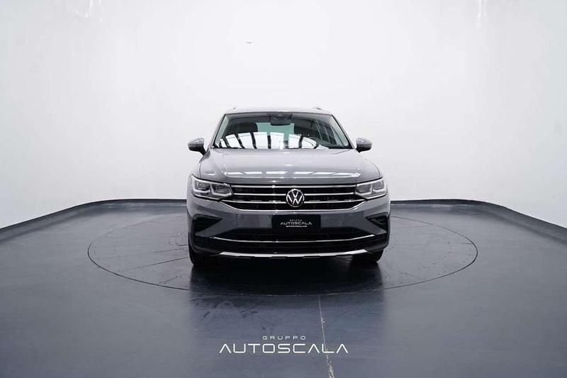 Usata VW Tiguan Elegance 150 CV (110 kW) 2023 Moonstone grey SUV
