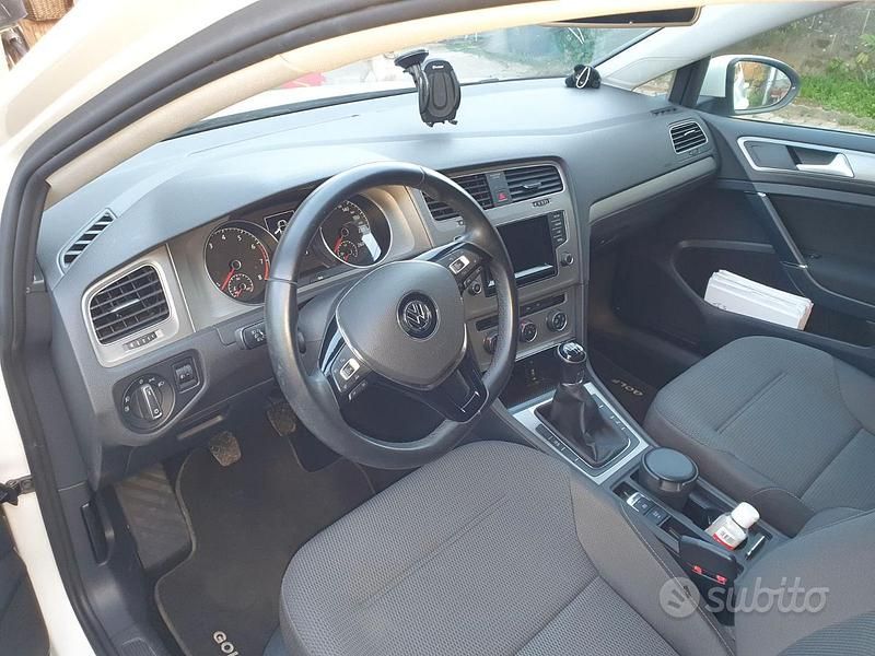 Usata VW Golf VII 105 CV (77 kW) 2015 Bianco Berlina