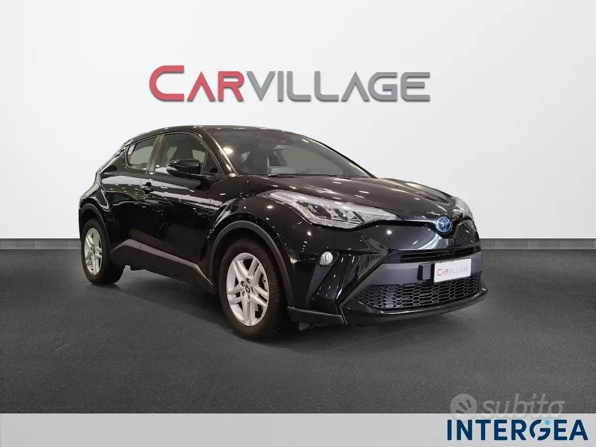 Usata Toyota C-HR Active 122 CV (89 kW) 2022 Nero SUV