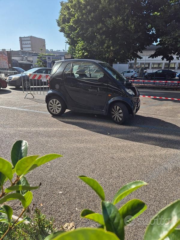 Usata Smart ForTwo Coupé 61 CV (44 kW) 2004 Utilitaria