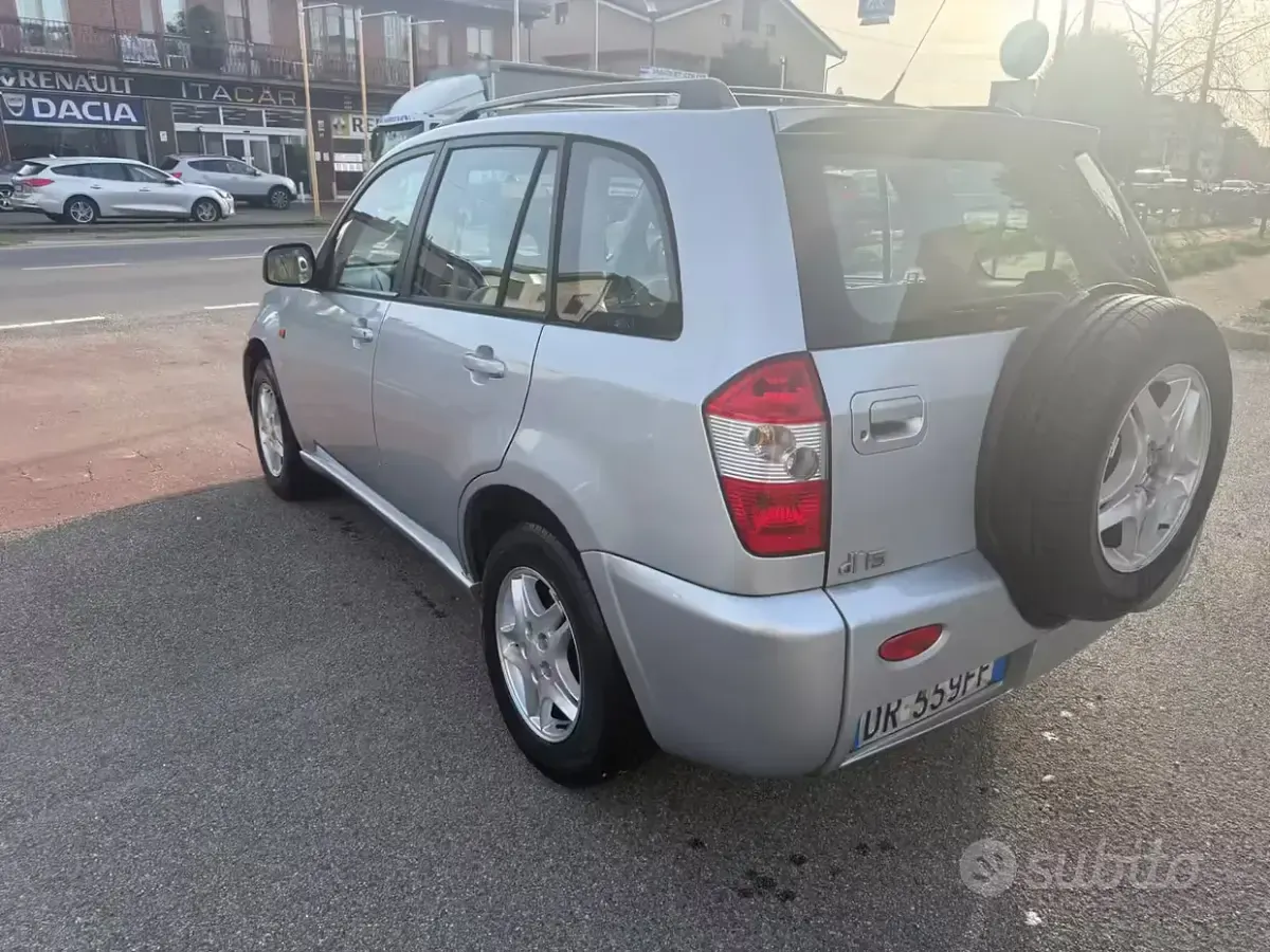Usata DR DR5 109 CV (80 kW) 2008 Grigio SUV