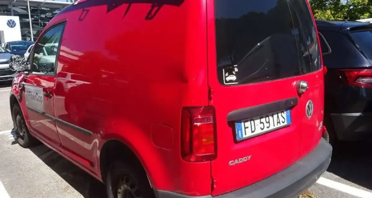 Usata VW Caddy 122 CV (89 kW) 2016 Rosso Monovolume