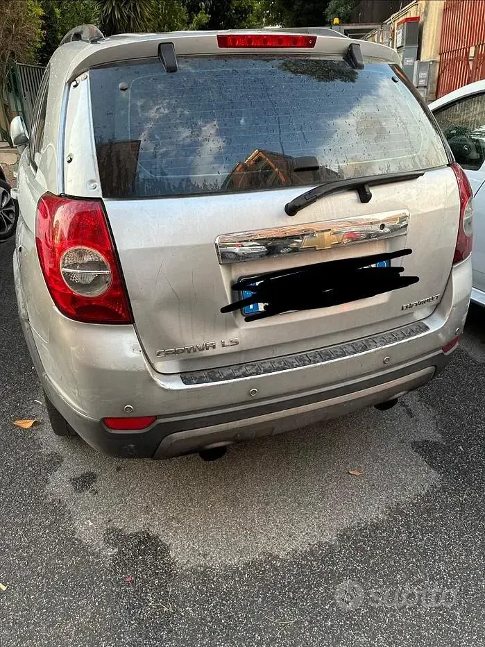 Usata Chevrolet Captiva 127 CV (93 kW) 2010 Grigio SUV