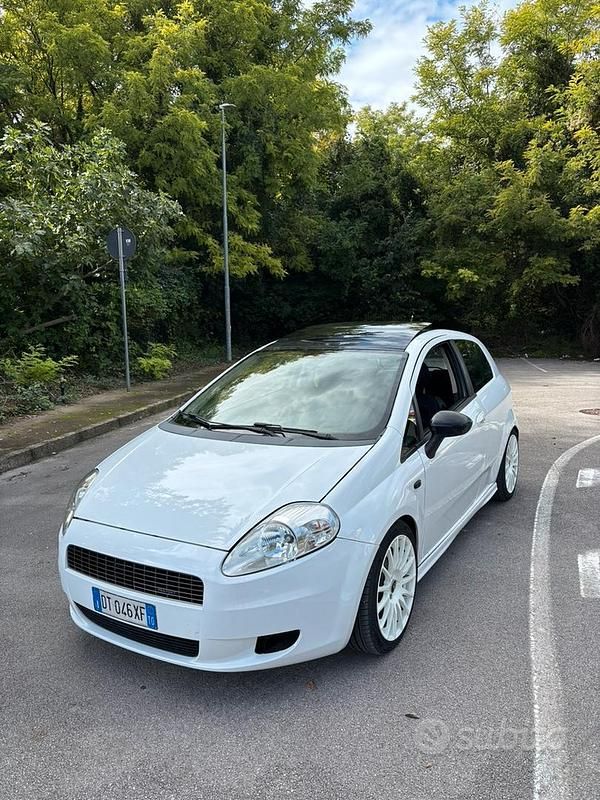 Usata Fiat Punto 90 CV (66 kW) 2008 Bianco Utilitaria