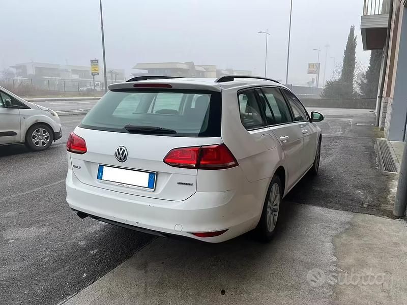 Usata VW Golf VII Comfortline 110 CV (80 kW) 2014 Bianco Station wagon