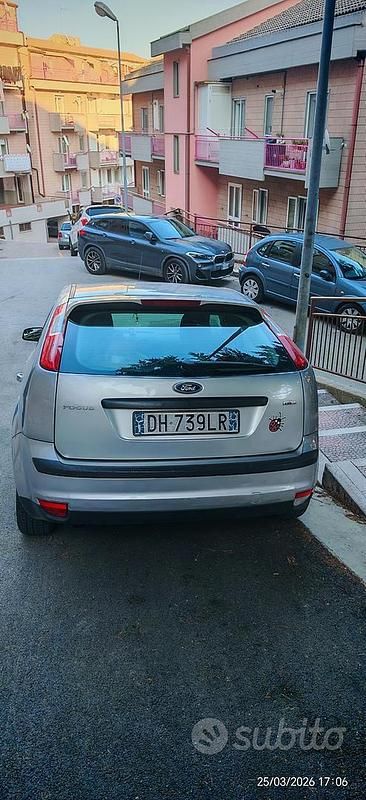 Usata Ford Focus 90 CV (66 kW) 2007 Berlina