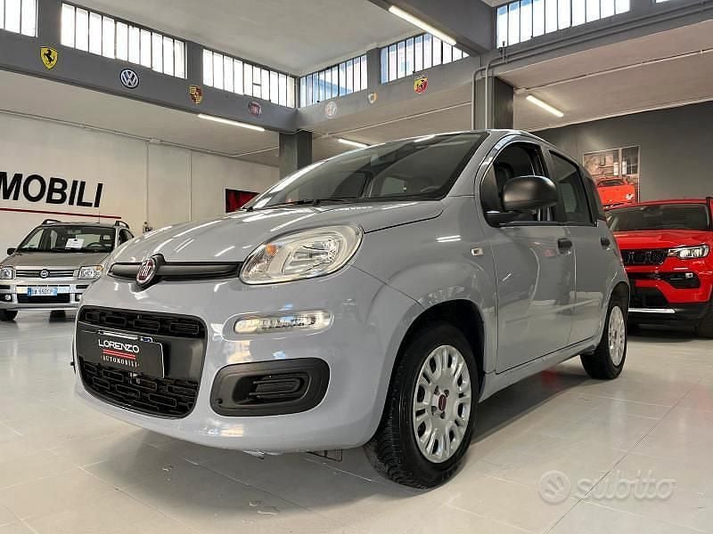 Usata Fiat Panda Lounge 69 CV (50 kW) 2018 Grigio Utilitaria