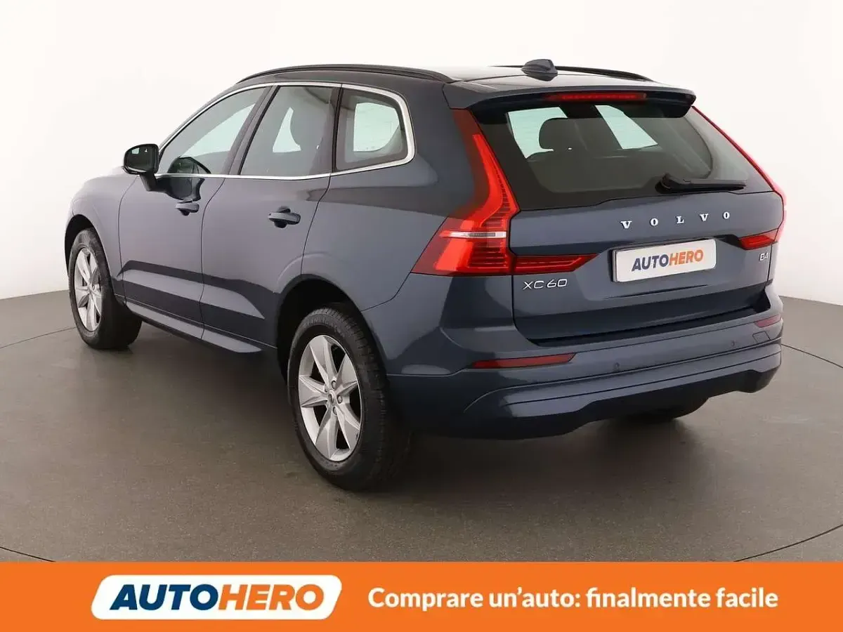 Usata Volvo XC60 Core 197 CV (144 kW) 2023 Blu/azzurro SUV