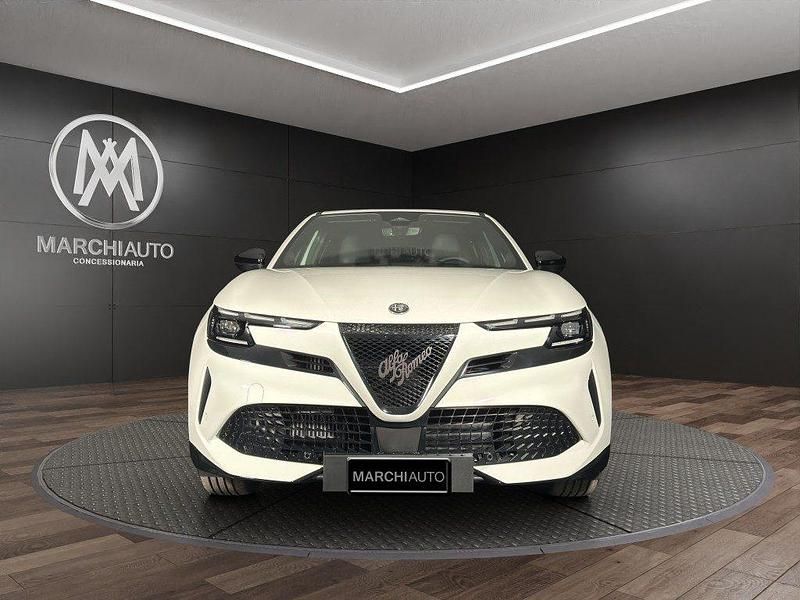 Nuova Alfa Romeo GT Junior Ti 136 CV (100 kW) 2026 Bianco pastello SUV