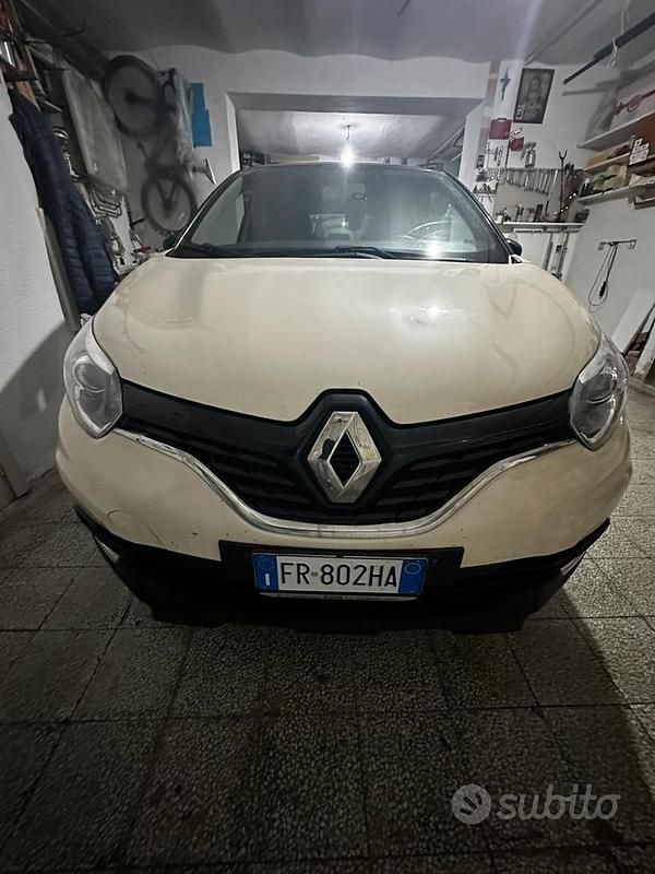 Usata Renault Captur 2018 Giallo SUV