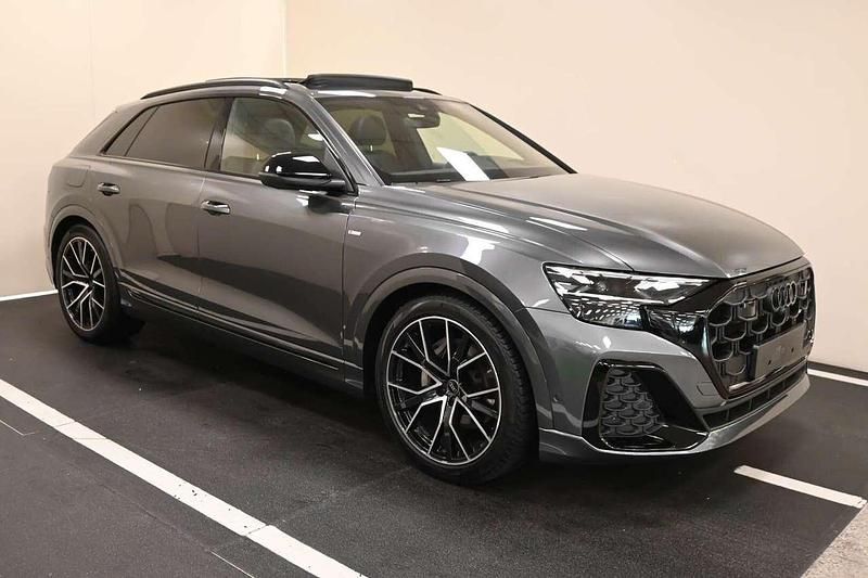 Usata Audi Q8 S-Line 286 CV (210 kW) 2025 Grigio SUV