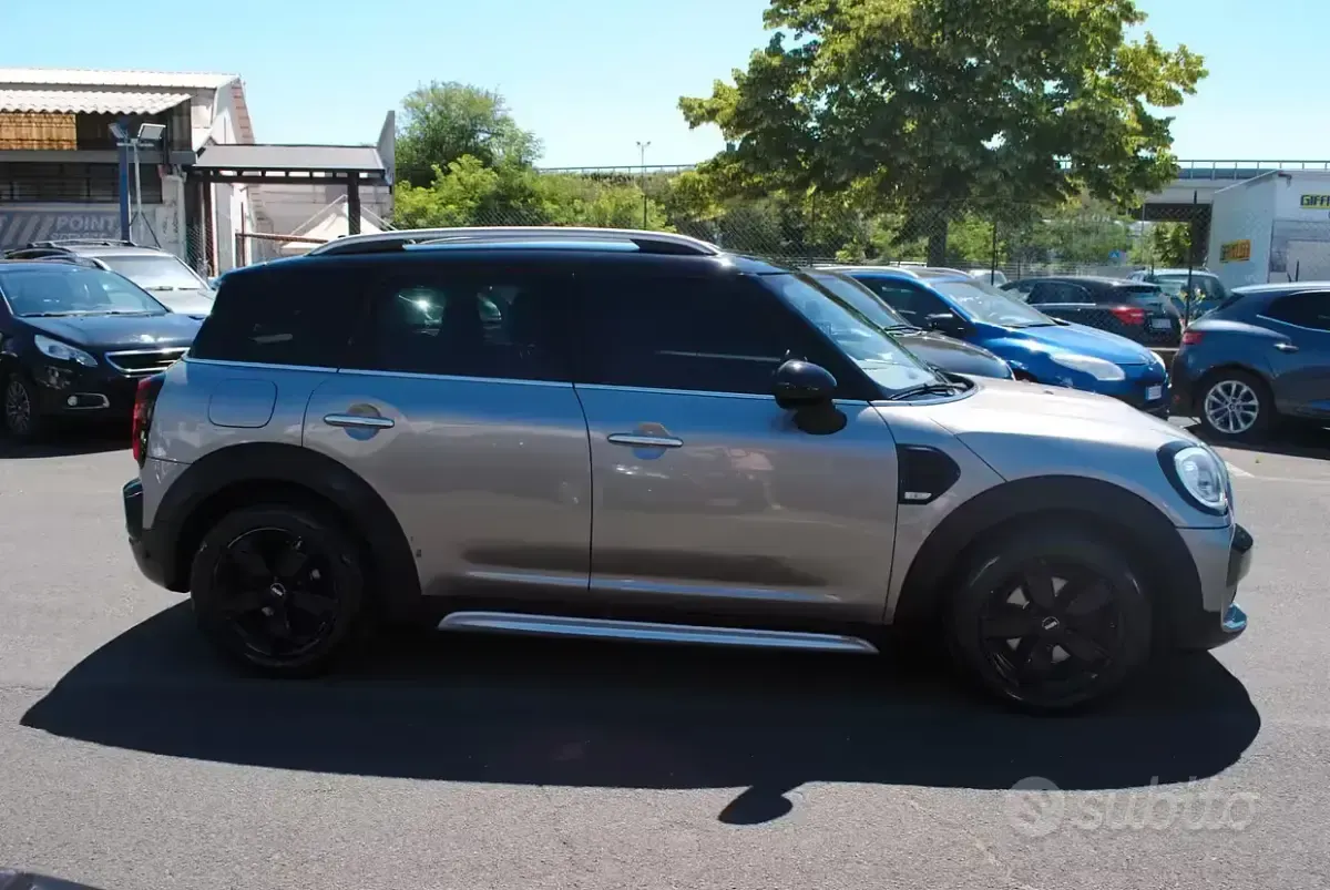Usata Mini Cooper D Countryman Hype 150 CV (110 kW) 2017 Grigio SUV