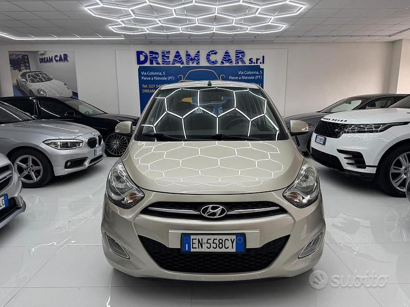Usata Hyundai i10 Premium 84 CV (61 kW) 2012 Beige Utilitaria