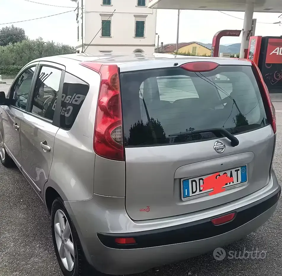 Usata Nissan Note 88 CV (64 kW) 2006 Grigio Utilitaria