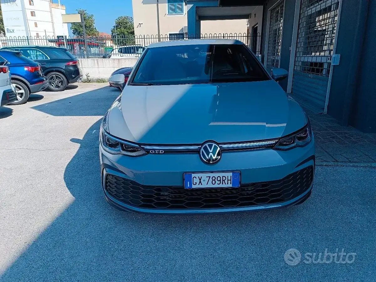 Usata VW Golf VIII GTD 200 CV (147 kW) 2022 Grigio Berlina