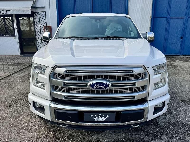 Usata Ford F-150 Platinum 370 CV (272 kW) 2016 White perl Pick-up