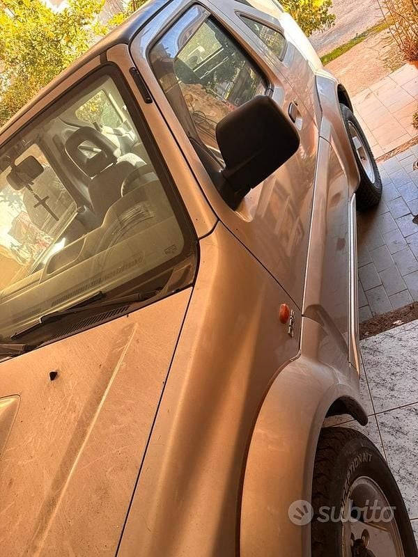 Usata Suzuki Jimny 2005 Grigio SUV