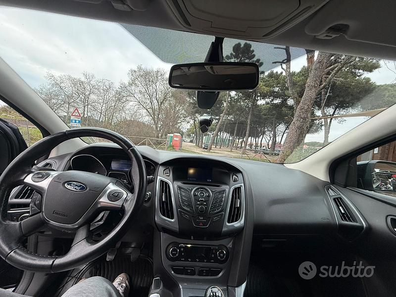 Usata Ford Focus 95 CV (69 kW) 2011 Nero Berlina
