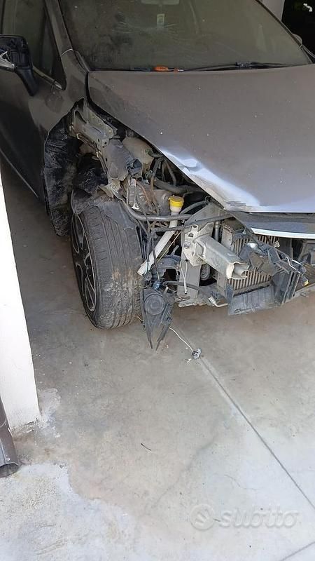 Usata Renault Clio IV 78 CV (57 kW) 2016 Grigio Utilitaria