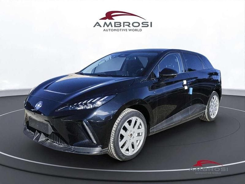 Usata MG MG4 EV Luxury 150 kW (204 CV) 2024 Pebble black Utilitaria