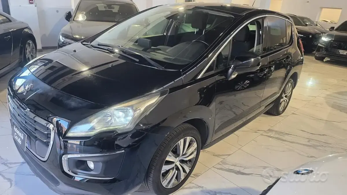 Usata Peugeot 3008 Allure 120 CV (88 kW) 2016 Nero SUV