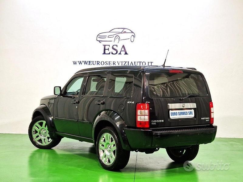 Usata Dodge Nitro 260 CV (191 kW) 2016 Nero SUV