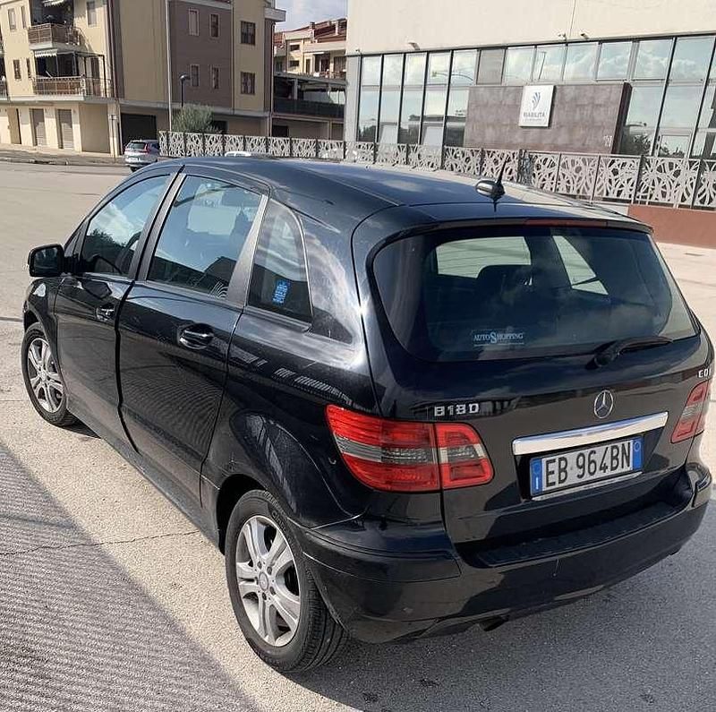 Usata Mercedes B180 Executive 109 CV (80 kW) 2010 Monovolume