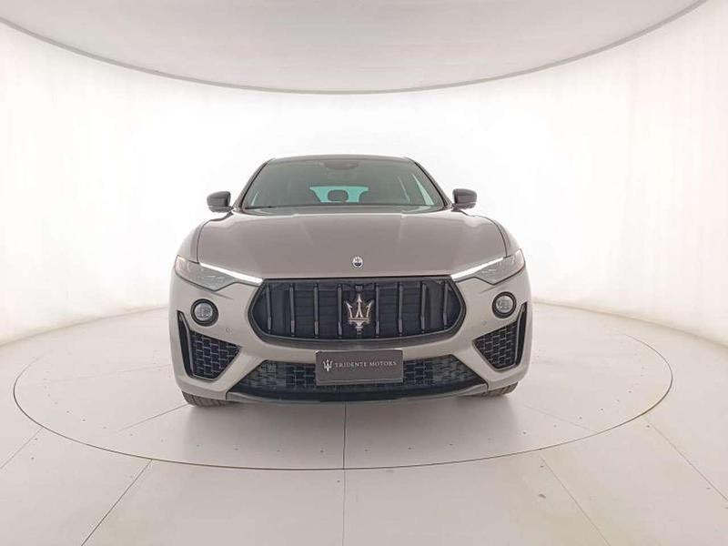 Usata Maserati Levante 330 CV (242 kW) 2021 Grigio SUV