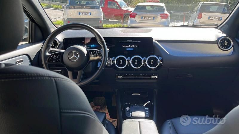 Usata Mercedes GLA200 Business 150 CV (110 kW) 2022 Nero SUV