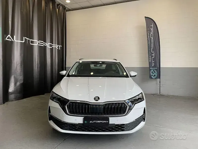 Usata Skoda Octavia Executive 150 CV (110 kW) 2024 Bianco Station wagon