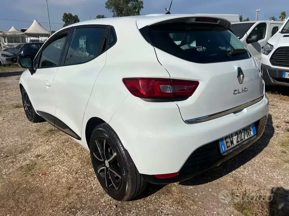 Usata Renault Clio IV 73 CV (53 kW) 2014 Bianco Berlina