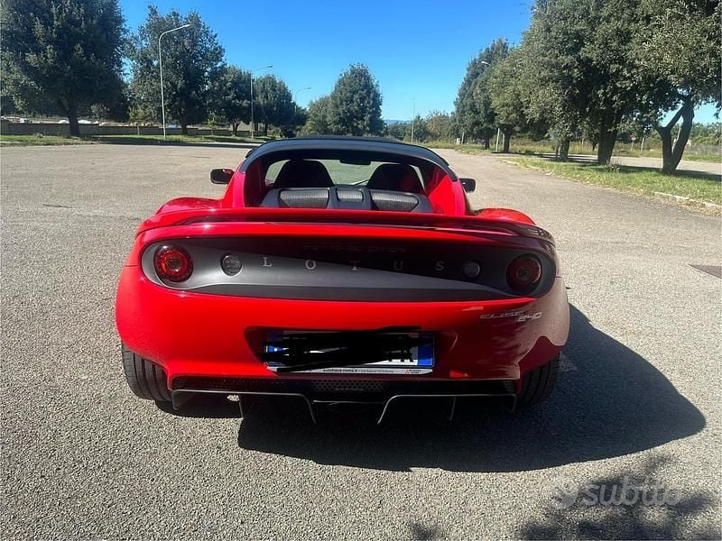 Usata Lotus Elise 243 CV (178 kW) 2022 Rosso Cabrio