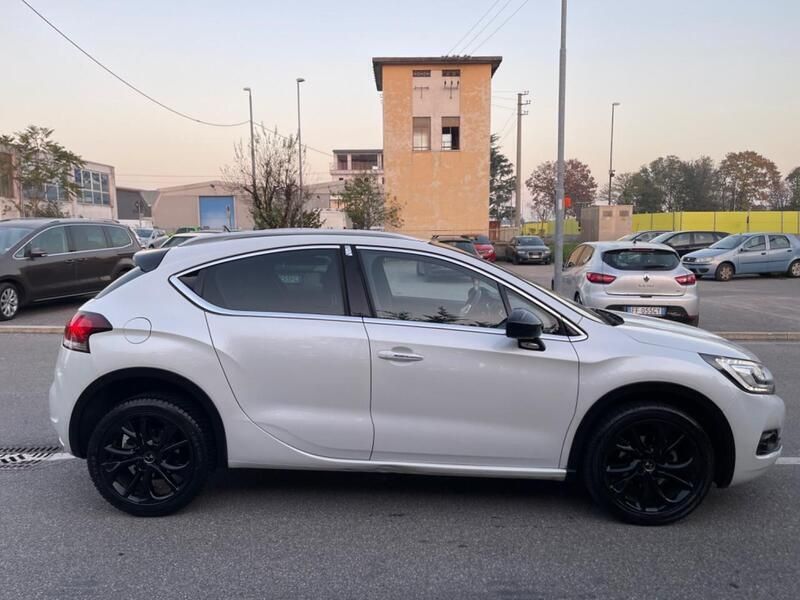 Usata DS Automobiles DS4 Sport Chic 120 CV (88 kW) 2017 Bianco Berlina