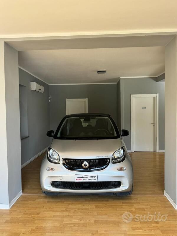 Usata Smart ForTwo Electric Drive 41 kW (56 CV) 2018 Grigio Coupé