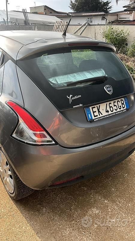 Usata Lancia Ypsilon 2011 Grigio Utilitaria