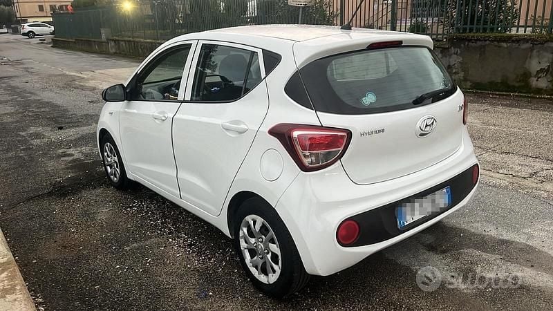 Usata Hyundai i10 Style 66 CV (48 kW) 2018 Bianco Utilitaria