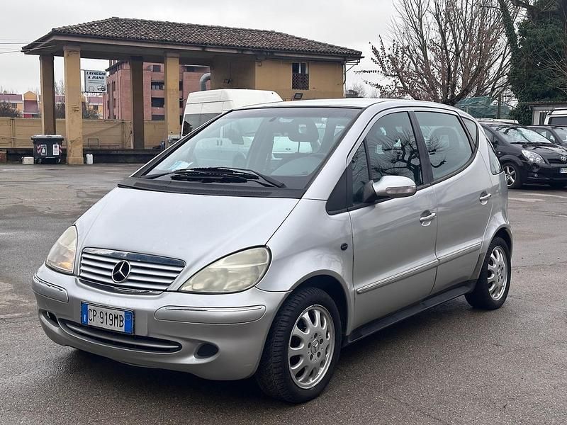 Usata Mercedes A160 Avantgarde 102 CV (75 kW) 2004 Argento Berlina