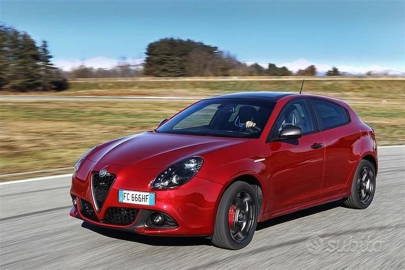Usata Alfa Romeo Giulietta Business 120 CV (88 kW) 2016 Grigio Berlina