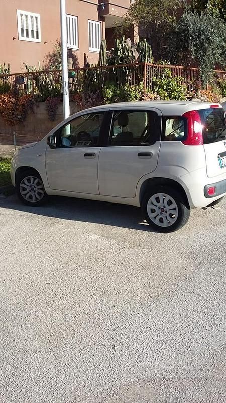 Usata Fiat Panda 70 CV (51 kW) 2015 Utilitaria