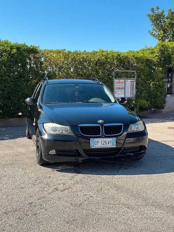 Usata 2008 BMW 320 Station wagon | 2700 € (Ottimo prezzo) - Immagine 1/4