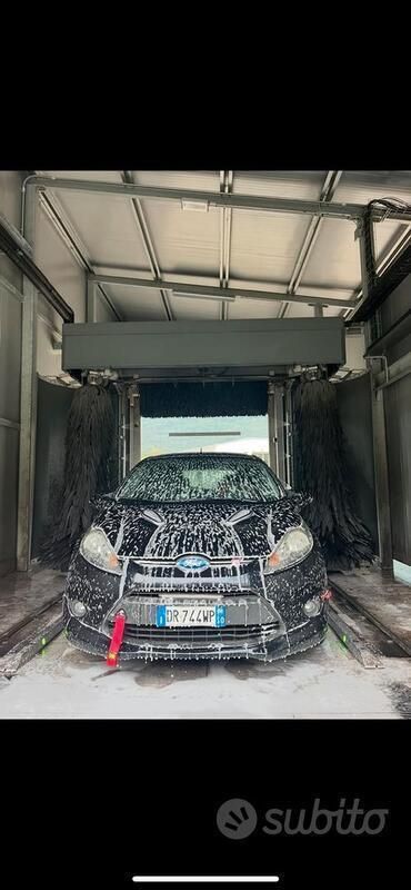 Nero Usata 2008 Ford Fiesta Due volumi | 3200 € (Cara) - Immagine 1/4