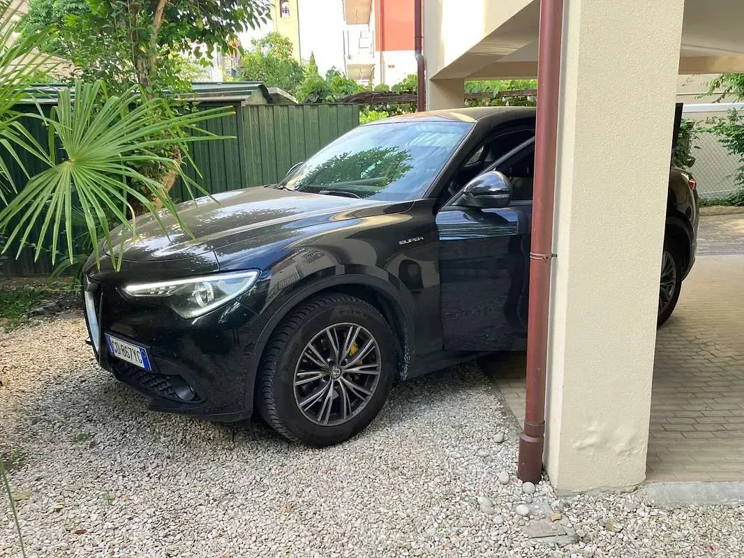 Usata Alfa Romeo Stelvio Super 160 CV (117 kW) 2020 Nero SUV