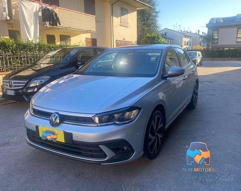 Grigio Usata 2022 VW Polo Life Tre volumi | 16.990 € (Buon prezzo) - Immagine 1/4