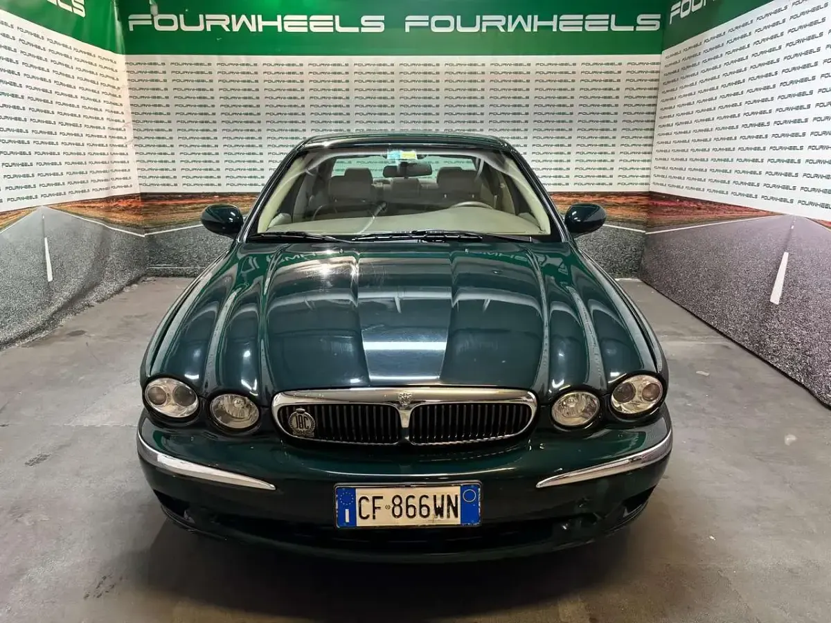 Usata Jaguar X-type Executive 196 CV (144 kW) 2003 Verde Berlina
