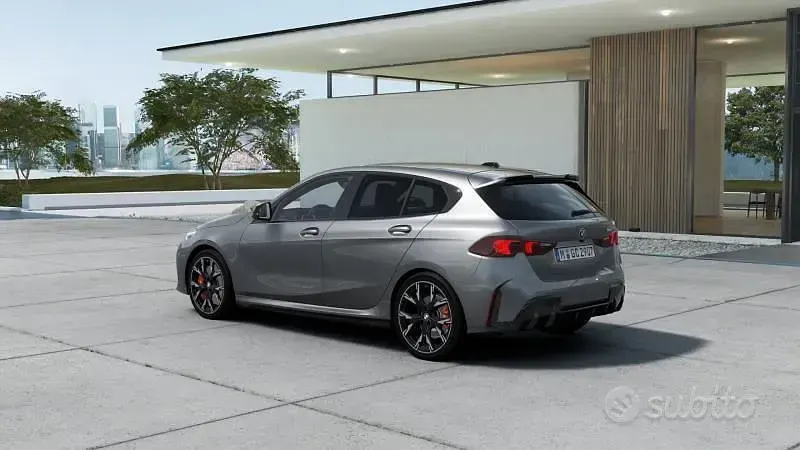 Nuova BMW 120 M Sport 150 CV (110 kW) 2026 Grigio Utilitaria