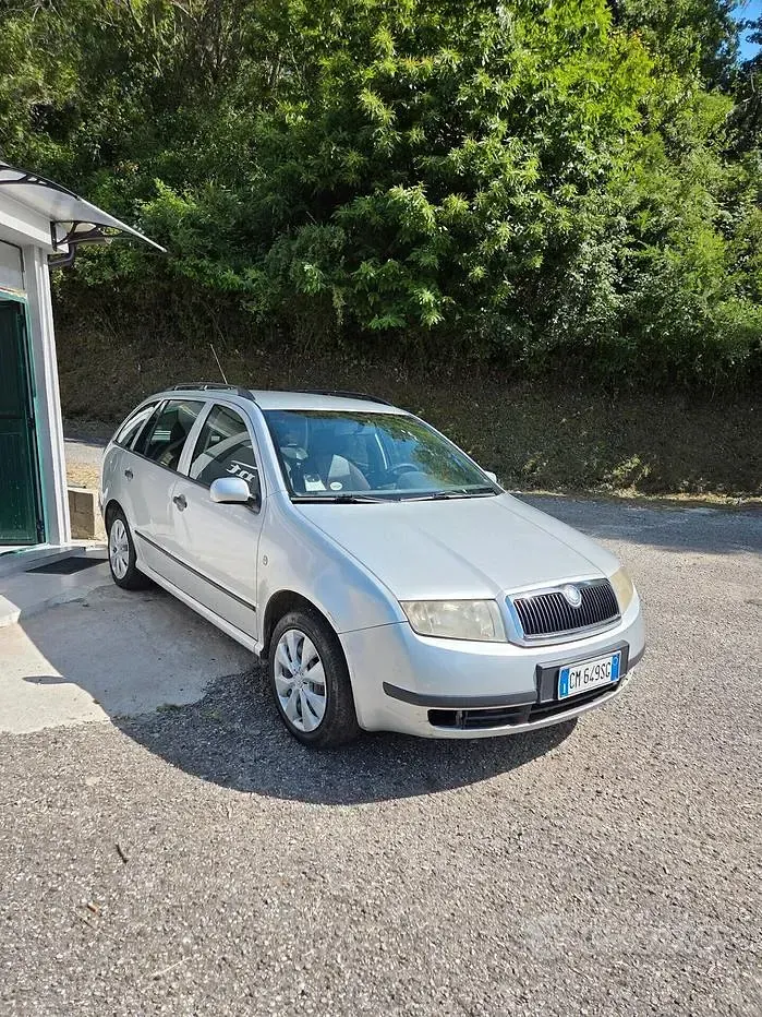 Usata Skoda Fabia Comfort 75 CV (55 kW) 2004 Grigio Station wagon