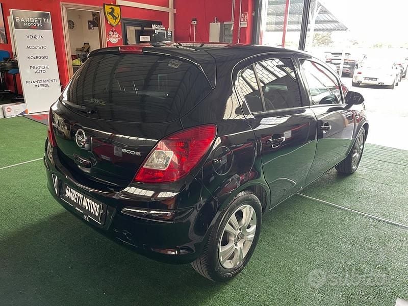 Usata Opel Corsa 95 CV (69 kW) 2012 Nero Utilitaria