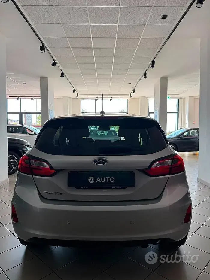 Usata Ford Fiesta Titanium 75 CV (55 kW) 2022 Grigio Utilitaria