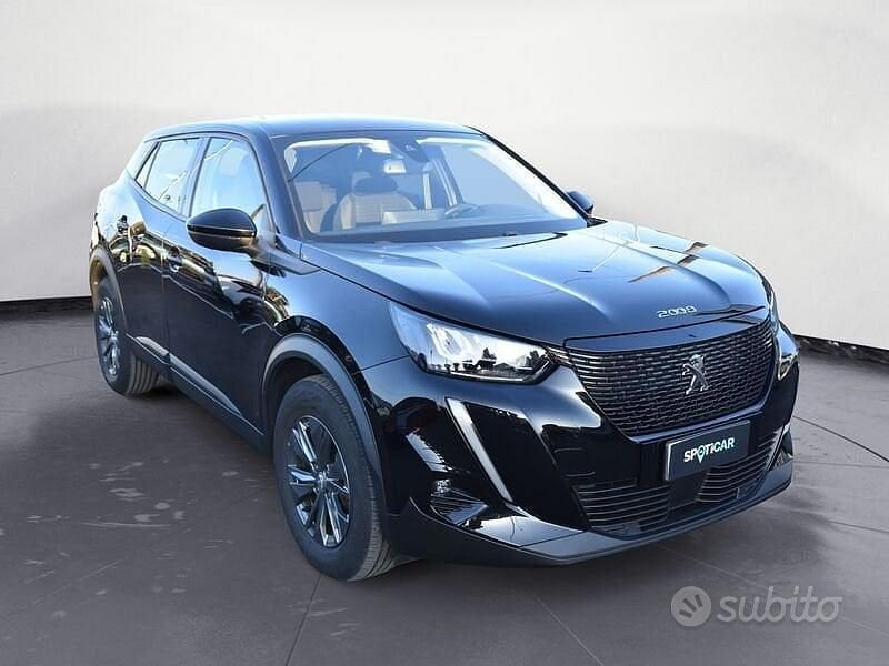 Usata Peugeot 2008 Active 131 CV (96 kW) 2021 Nero SUV