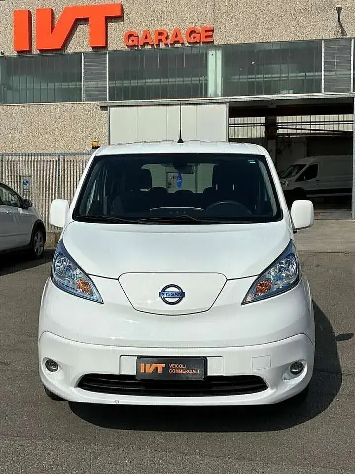 Usata Nissan e-NV200 80 kW (109 CV) 2021 Bianco Monovolume
